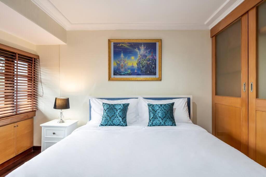 At Nana-5bed, Center, Nana Bts, Mbk, World, Siam וילה